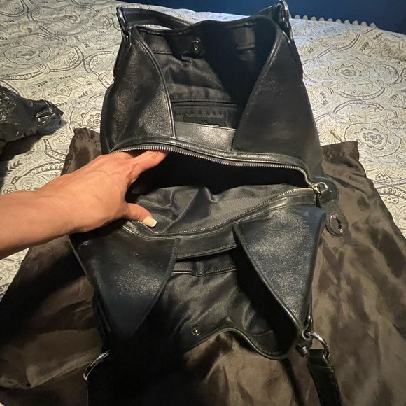 COACH LOGO BAG LARGE BLACK AND GRAY MINT CONDITION BAG INCLUDED - Picture 8 of 9